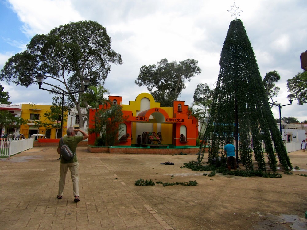 9B263322-7A7C-411D-8E25-88F30BF92781